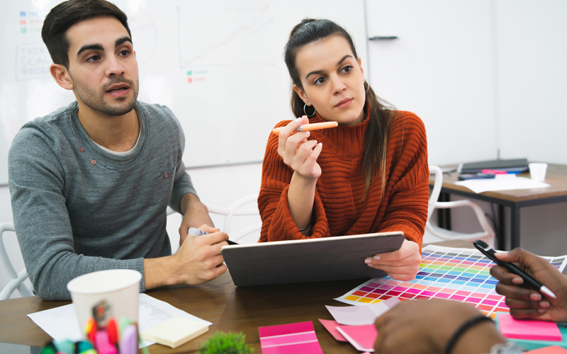 ARE YOU A GRAPHIC DESIGNER OR LOGO DESIGNER AND MEETING YOUR CLIENT FOR THE FIRST TIME? FOLLOW THESE STEPS!