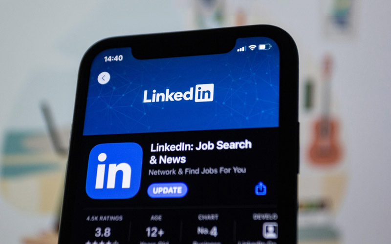 DO YOU HAVE A LINKEDIN PAGE- IF NOT, MAKE ONE!